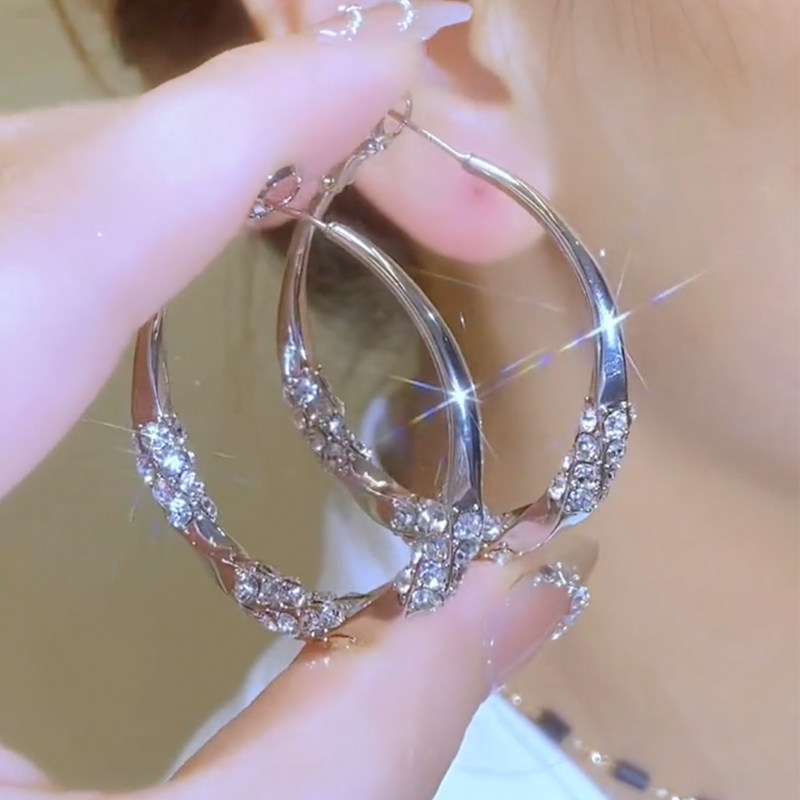 时尚银针圈圈耳环2025年新款爆款大耳圈气质高级感百搭个性耳饰女,饰品/流行首饰/时尚饰品新,耳环,淘宝优惠券,粉丝福利购,淘宝优惠卷