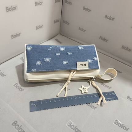 【Bolor正品】牛仔破洞笔袋蓝色学生文具收纳袋简约站立式包