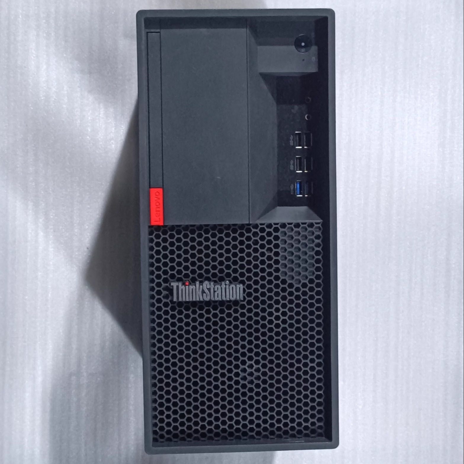 联想 ThinkStation P328 图形工作站9代准系统平面设计专用台式机