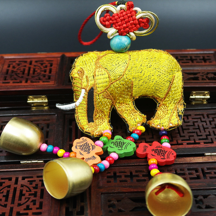 云南民族风刺绣绣花手工风铃泰式大象工艺品中国结铜铃挂饰门饰