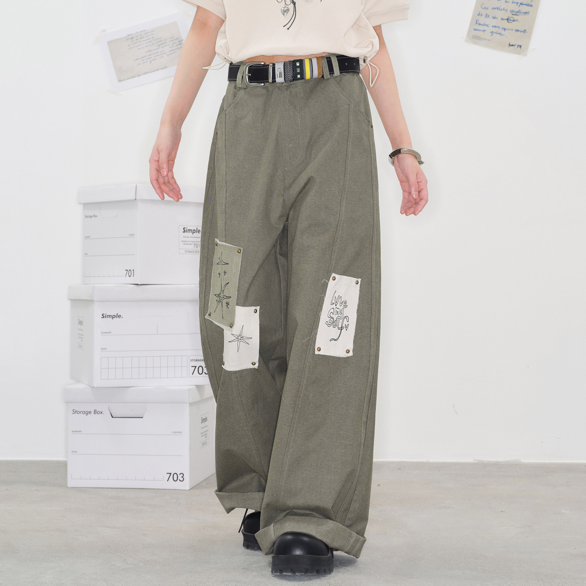 万有引力博物馆「像素补丁」原创图案贴布牛仔裤女宽松直筒裤长裤