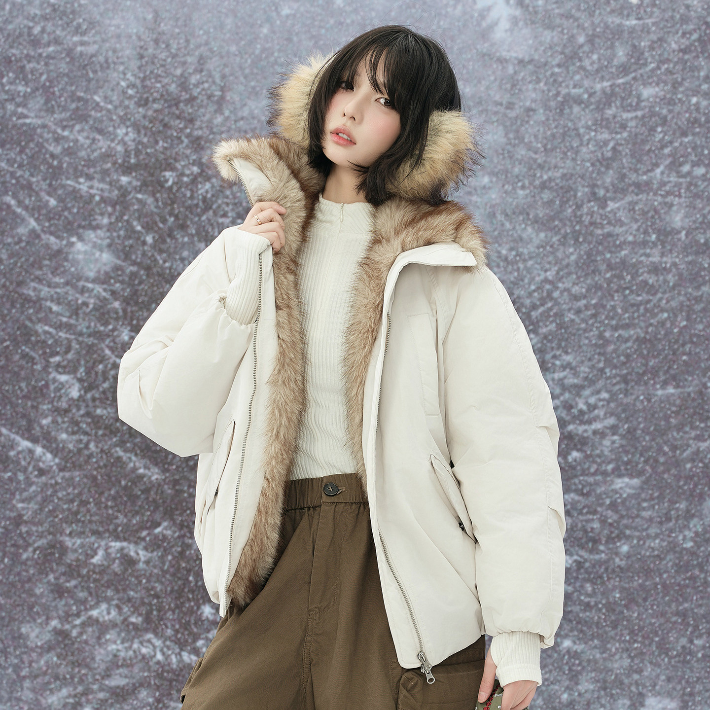 万有引力博物馆 毛绒内里翻领羽绒服女冬季新款宽松90白鸭绒外套