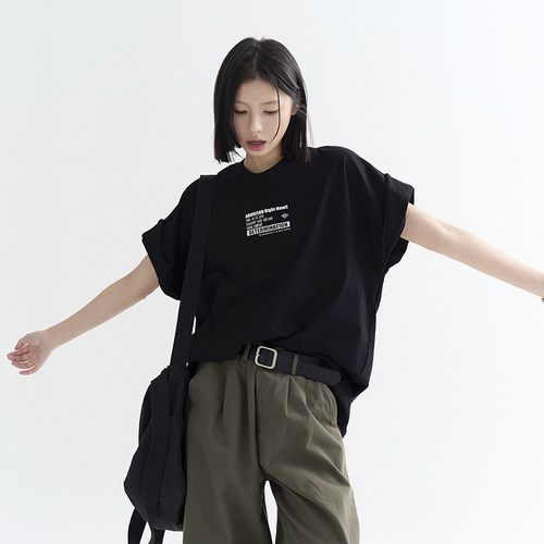 万有引力博物馆 字母印花短袖T恤女夏季2025年新款宽松中性风上衣