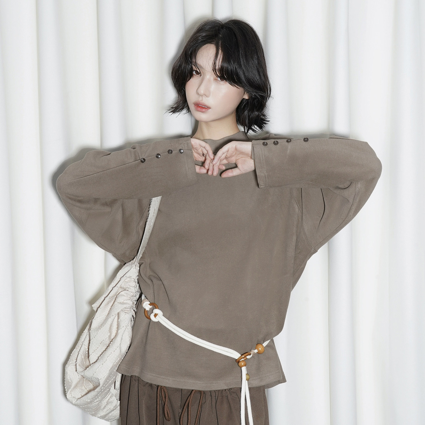 万有引力博物馆 纯色长袖T恤女秋季2025年新款宽松圆领上衣打底衫,女装/女士精品,T恤,淘宝优惠券,粉丝福利购,淘宝优惠卷