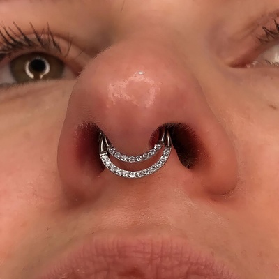 G23/F136Double Icy Septum Clicker Ring钛合金镶钻鼻环穿刺饰品