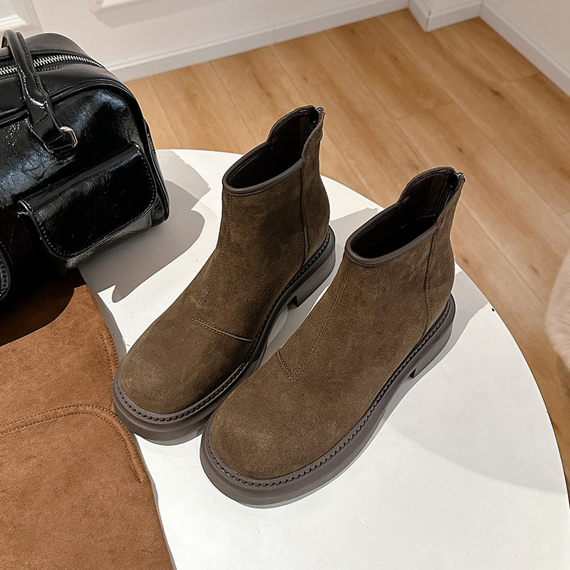 范小洛小个子内增高短靴女款厚底烟筒靴秋冬美拉德瘦瘦靴子马丁靴