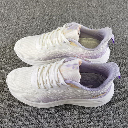 贵人鸟防滑减震运动休闲跑步鞋