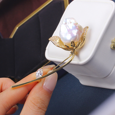 巴洛克异形珍珠玫瑰气质简约胸针