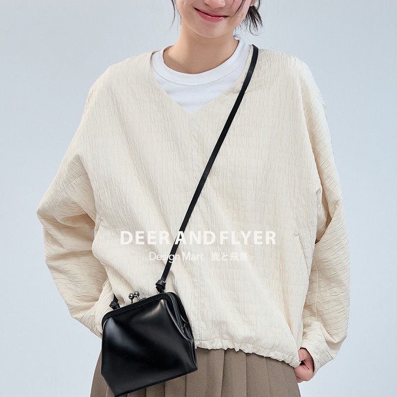 双层皱感肌理连袖宽V领廓形卫衣