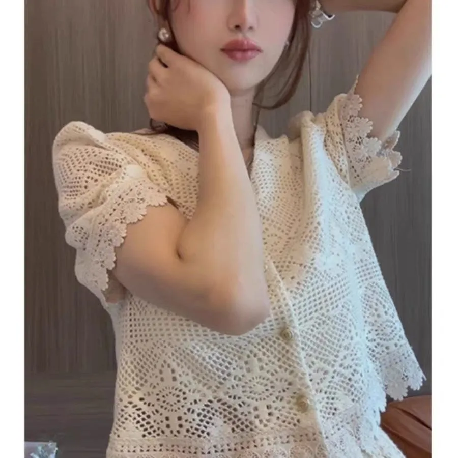 夏季女装感轻奢小香风套装女网红炸街休闲蕾丝上衣裙子两件套
