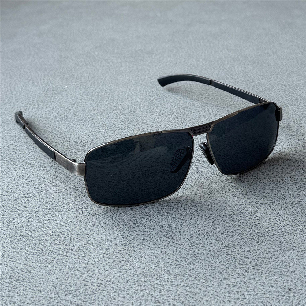 伊沃弗高档男士偏光太阳镜方形墨镜男款商务帅气黑色高清开车驾驶