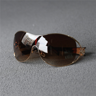 女士大框太阳镜防风镜超轻时尚连体显瘦大弯度墨镜防晒茶色墨镜