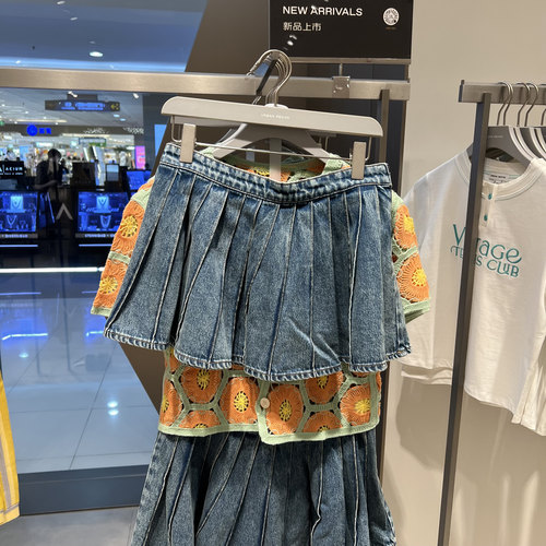 UR国内代购2025夏季女复古百褶棉质超短款宽松牛仔半裙UIU850015