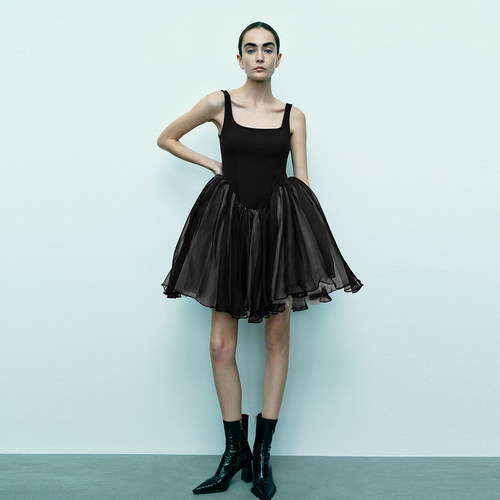 UR国内代购夏季女装CarolineHu联名蓬蓬网纱方领连衣裙UWG730042