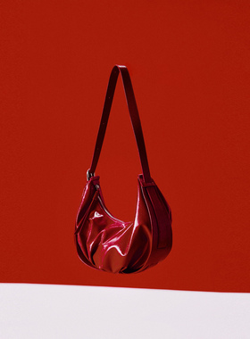 UR国内代购2025冬季新款女士油蜡皮新年红单肩斜挎包UAYB60008