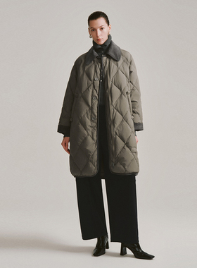 UR国内代购2025冬季女装气质撞色拼接菱格绗缝羽绒外套UWM150085