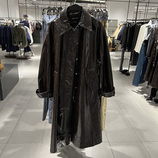 魅力摩登褶皱PU腰带长款 女装 风衣UWG160001 2025冬季 UR国内代购