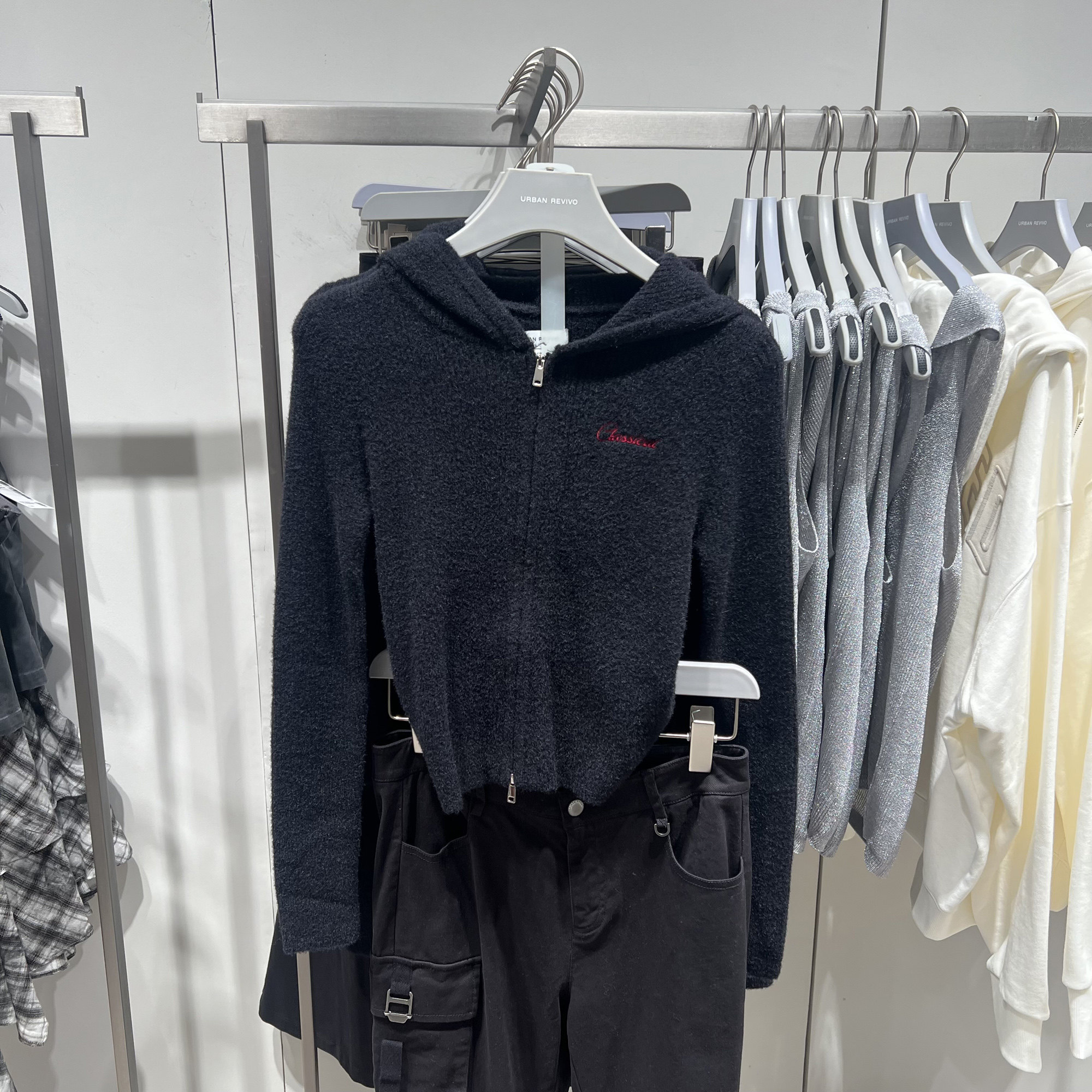 UR国内代购2025秋季女装字母刺绣连帽双拉链针织开衫UYV950091,女装/女士精品,毛针织衫,淘宝优惠券,粉丝福利购,淘宝优惠卷