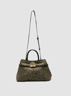 UR国内代购2025秋季女士时髦美式复古豹纹手提斜挎包UAWB50275