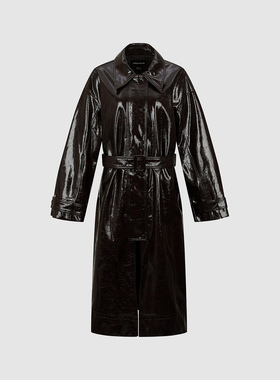 UR国内代购2025冬季女装魅力摩登褶皱PU腰带长款风衣UWG160001