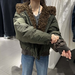 UR国内代购2025冬季女装潮流毛领连帽厚绒超宽松羽绒服UYV150081