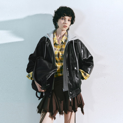 UR国内代购2025秋季女装时髦复古摩登撞色连帽皮衣外套UYL150030