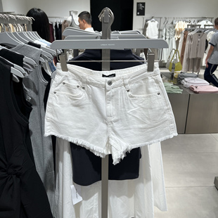 UR国内代购2025夏季女装潮流百搭复古白色毛须休闲短裤UWM850193