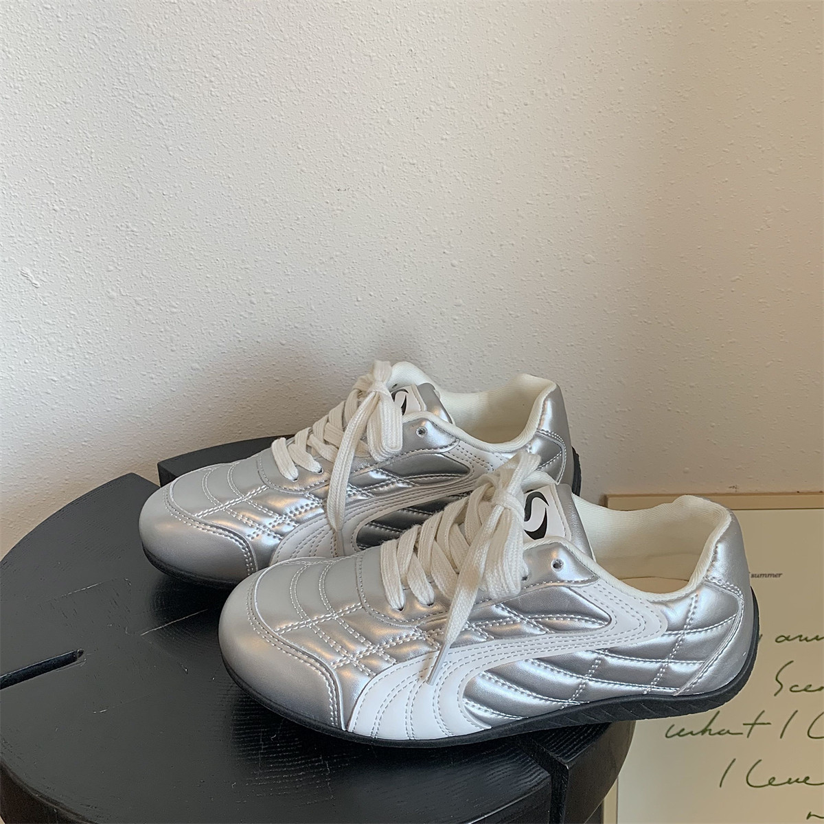 时尚运动风潮流平底舒适休闲鞋2025秋季新款百搭雅致德训阿甘女鞋,女鞋,时尚休闲鞋,淘宝优惠券,粉丝福利购,淘宝优惠卷