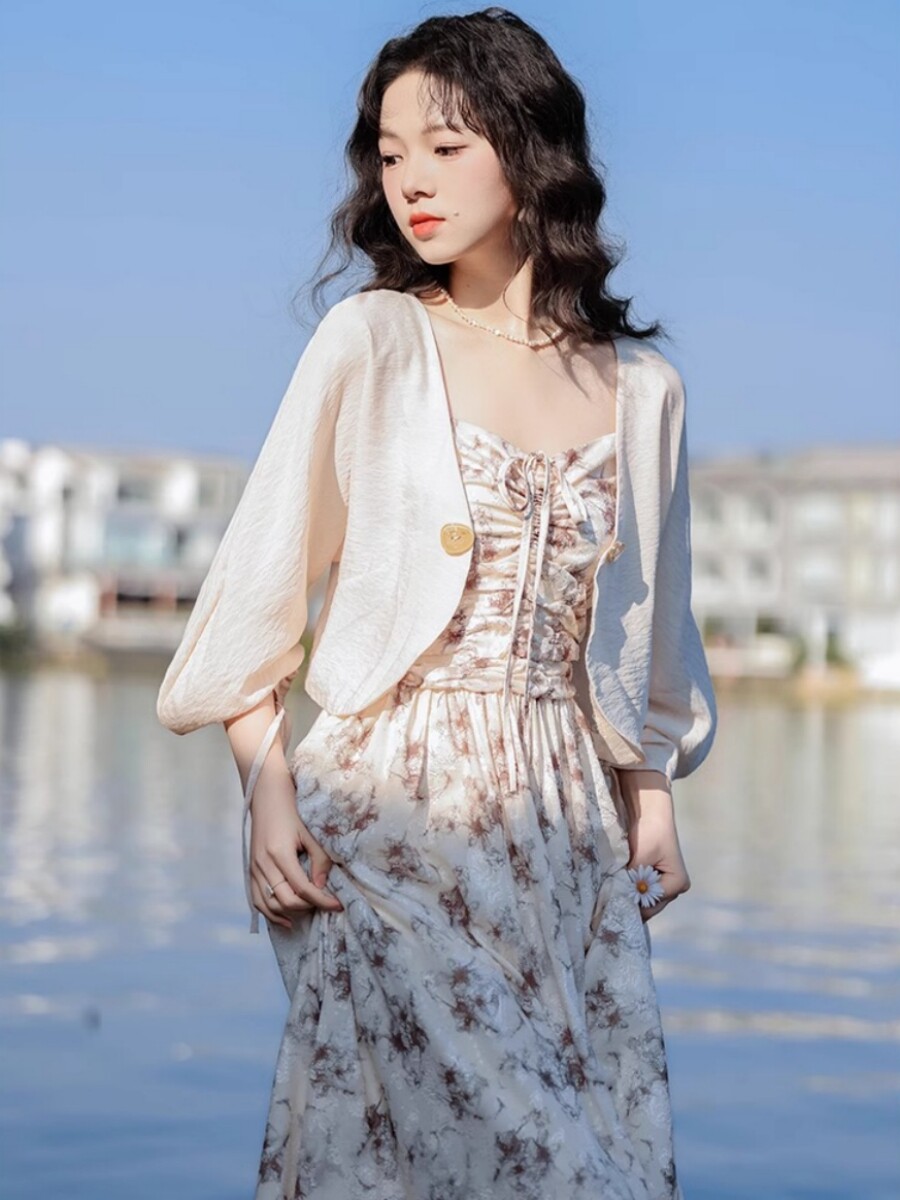 法式复古防晒短款抽绳长袖外套女春夏季宽松薄款外搭披肩开衫上衣