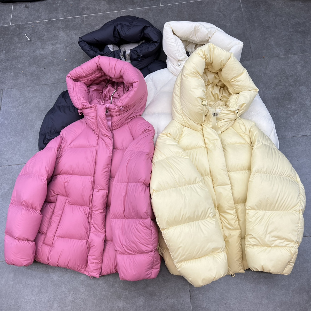 鹅绒服轻柔云朵泡芙连帽羽绒服女