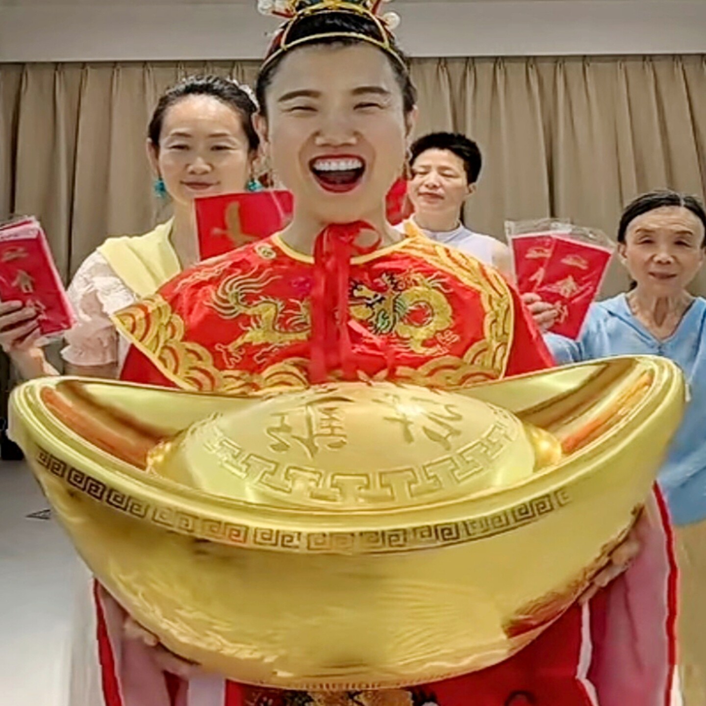 超大金元宝50cm公司开业摆件酒店会所商场新年招财进宝糖果礼品盒