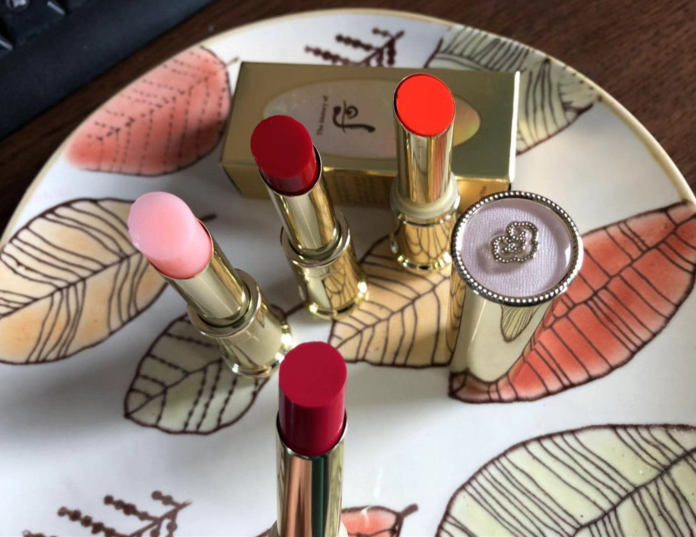 WHOO GongChen enjoy The palace Lipstick Tammy Discoloration Lip Balm Lipstick Set box Cherry Red Nude make-upin the Makeup/Perfume/Beauty tools , Lipstick/Lipstick  category - from Buy2taobao.com to provide professional Taobao agent buy service