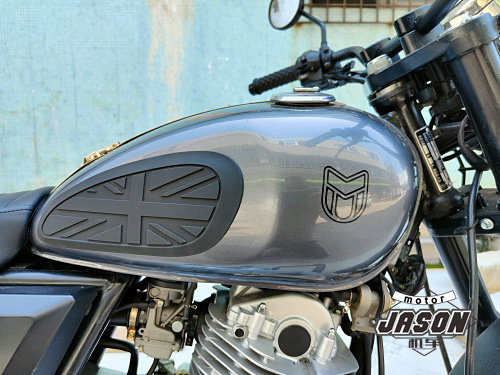 适用大韩大脚怪mutt银色贴纸 游侠油箱贴膜 轻骑250侧盖黑色贴花