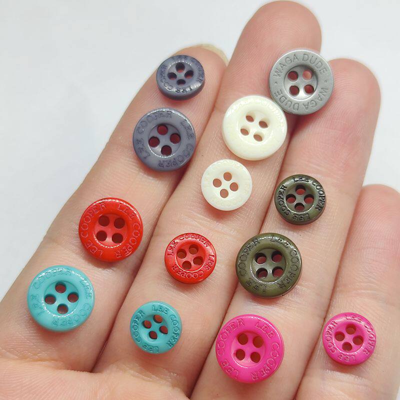 深浅灰色青军绿色衬衫扣子圆形宽边四眼英文字母镭射激光定制纽扣