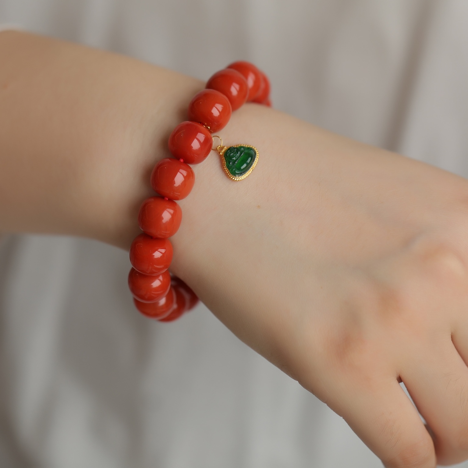 收藏品18K金镶嵌天然翡翠A货弥勒佛吊坠超美的阳绿料满色满肉南红