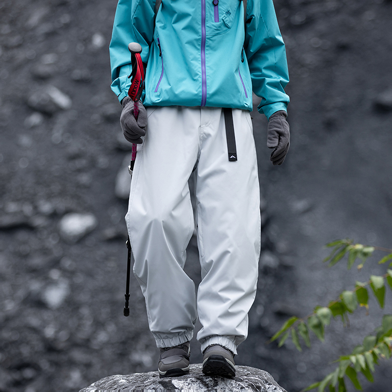 含90%鸭绒 硬壳冲锋羽绒滑雪裤 多层锁温工艺处理，防风 防水
