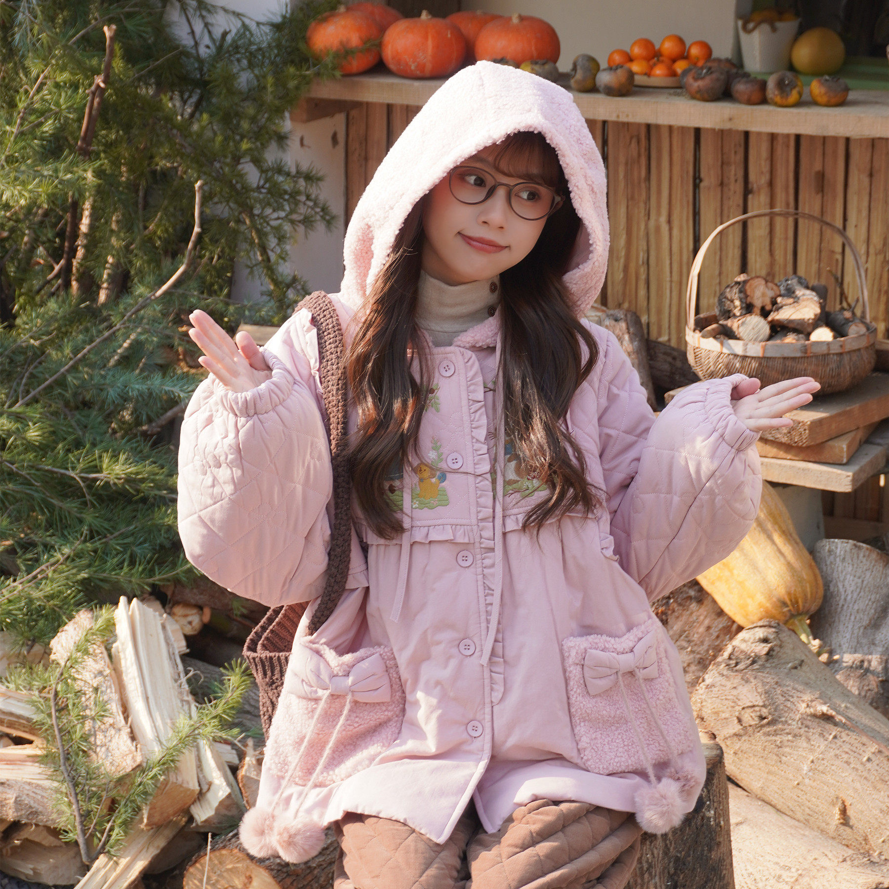 森系复古少女紫色绣花保暖外套冬季立体球球羊羔毛连帽夹棉棉衣