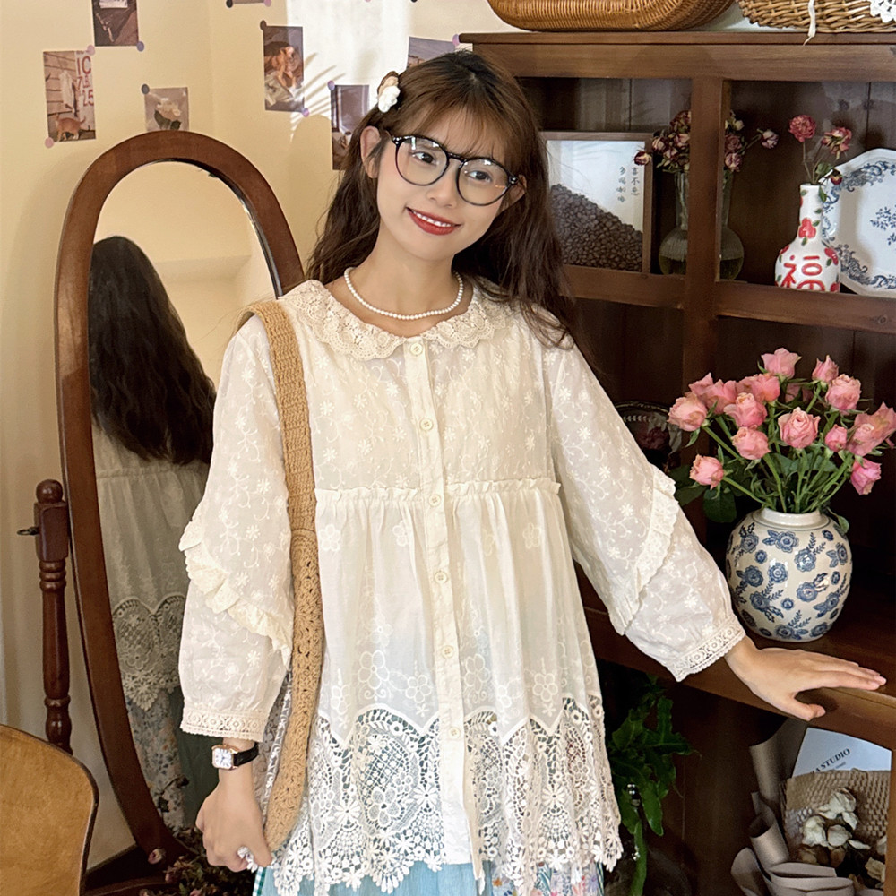 森系甜美蕾丝花边领灯笼袖衬衫下摆镂空刺绣纯棉蕾丝娃娃衫上衣