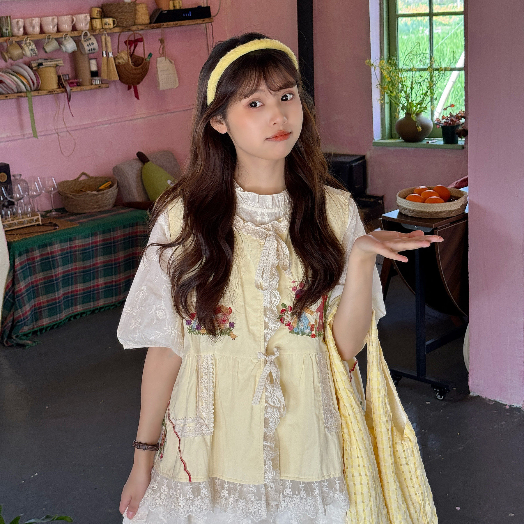 甜美少女感奶黄色田园风绣花外套复古绑带蝴蝶结马甲背心减龄外套