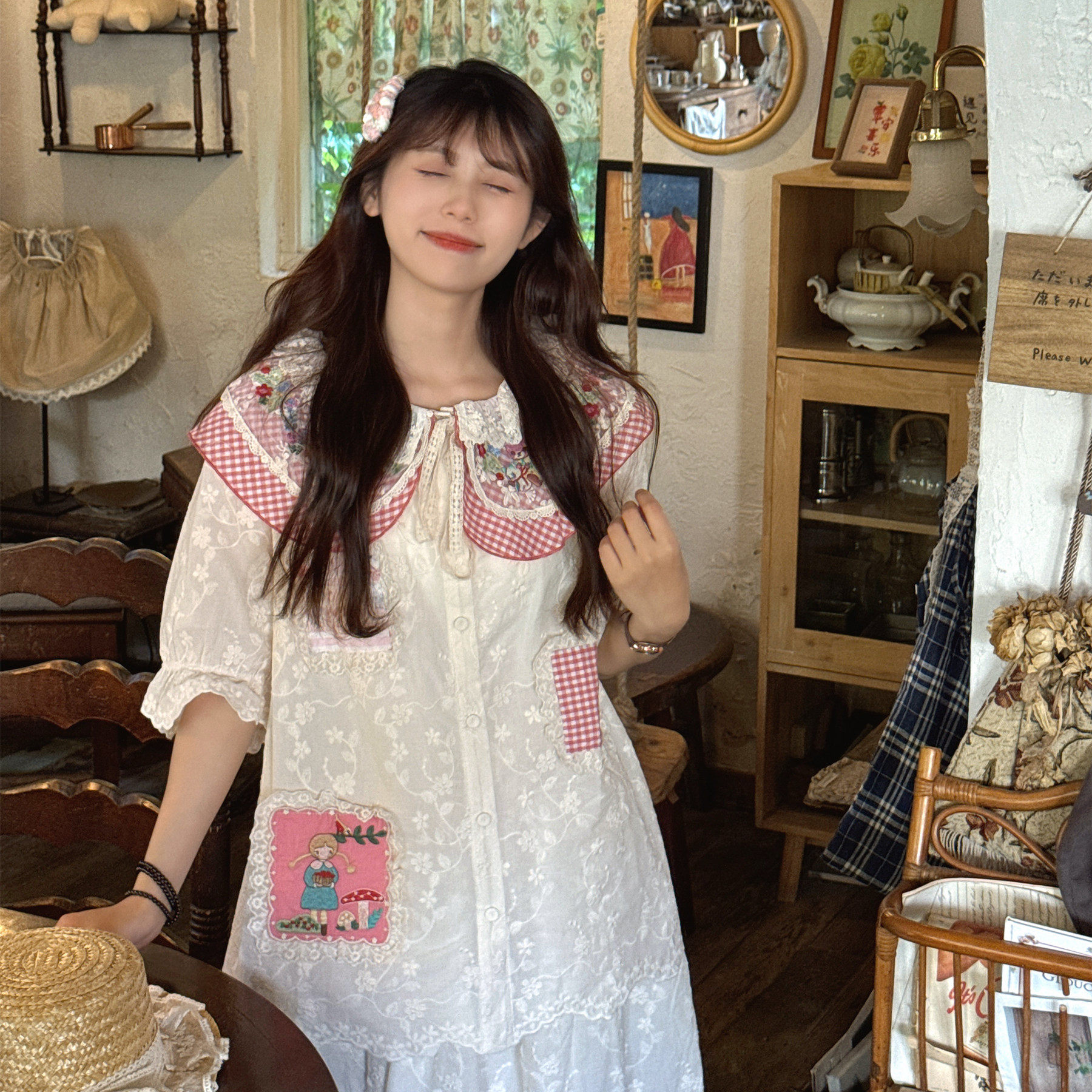 森系少女蕾丝红色格子娃娃大翻领短袖衬衫复古刺绣娃娃衫甜美上衣