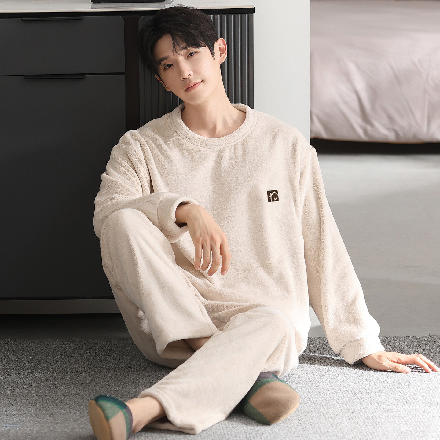 睡衣男冬季法兰绒睡衣套装圆领大码保暖舒适套头长袖珊瑚绒家居服