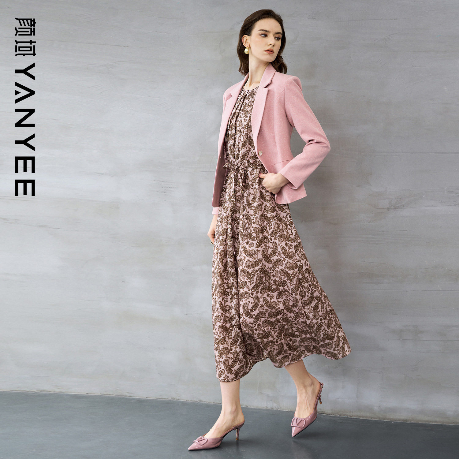 颜域粉色西装碎花连衣裙两件套女2026春新款早春穿搭时尚女士套装,女装/女士精品,时尚套装,淘宝优惠券,粉丝福利购,淘宝优惠卷