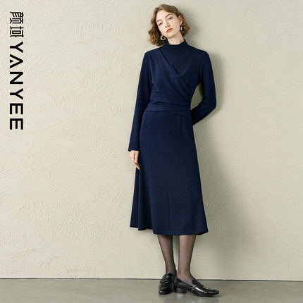 颜域蓝色长袖设计感连衣裙女2025冬季新款独特复古高级感针织长裙