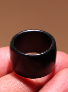 刷屏了和田玉精品特色新疆漆黑如墨墨玉籽料卡18mm戒指扳指A1