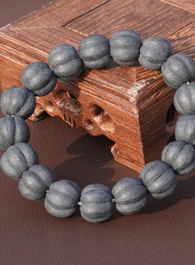 原创设计款方言和田玉新疆细润南瓜纹聚墨青花籽料14mm瓜珠手串A6