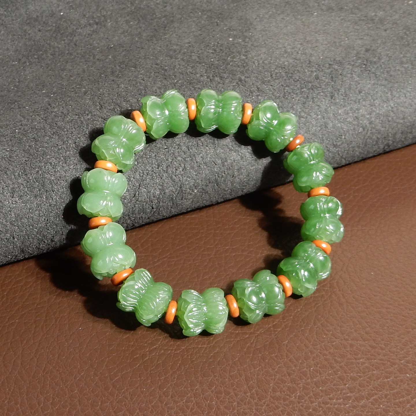 玉禧珠宝俄料和田玉碧玉苹果绿无黑点12MM莲花珠手串送礼Q3880元