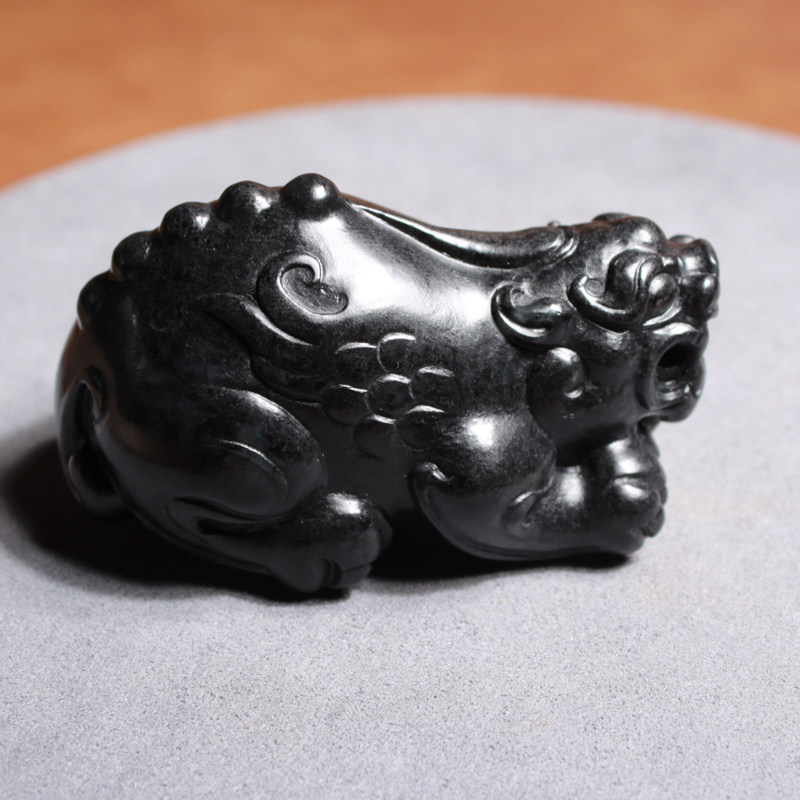 玉禧珠宝和田玉精品特色新疆温润漆黑墨玉籽料貔貅手把件摆件W1