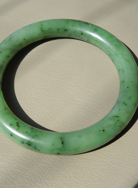 方言苹果绿色碧玉特色精品手镯