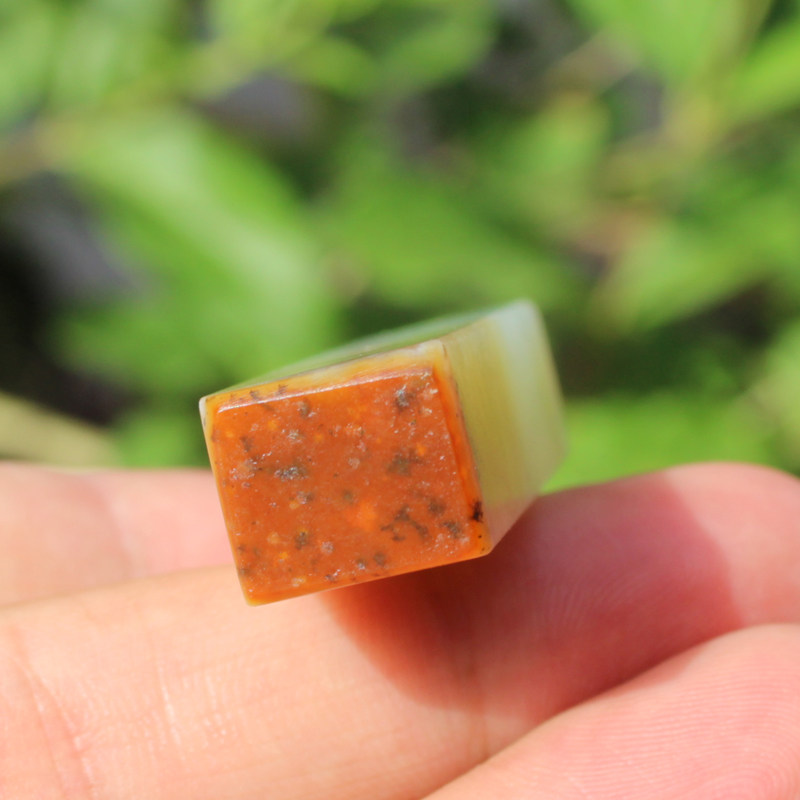玉禧珠宝和田玉新疆玉龙河黄沁油皮白青花带糖籽料四色印章吊坠W1