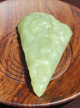 收藏级和田玉戈壁料黄口籽料吊坠